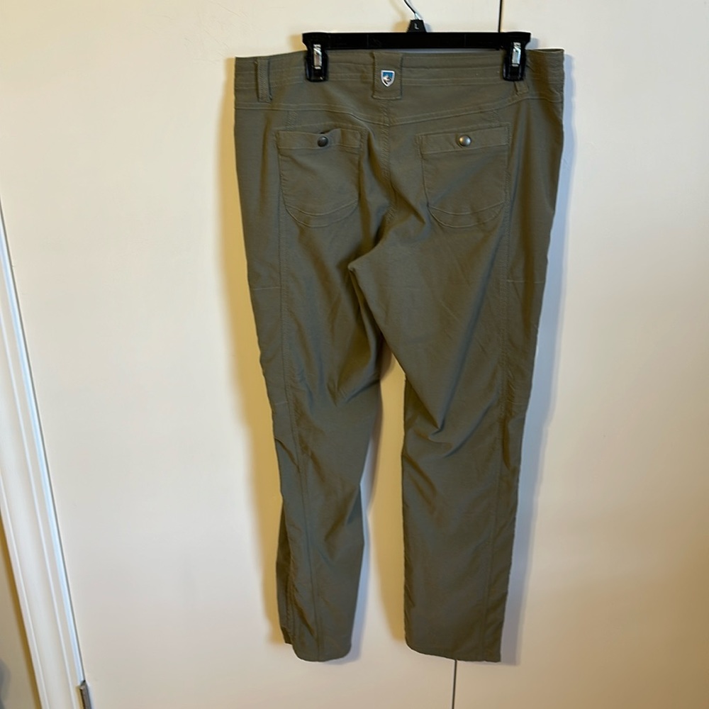 Kuhl 14 Pants Women Trekr Outdoor Hiking Olive Green Large XL Capri short summer - Picture 7 of 8